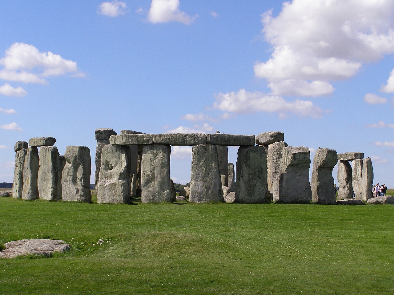 Full Day Trip to Stonehenge & Bath - From London