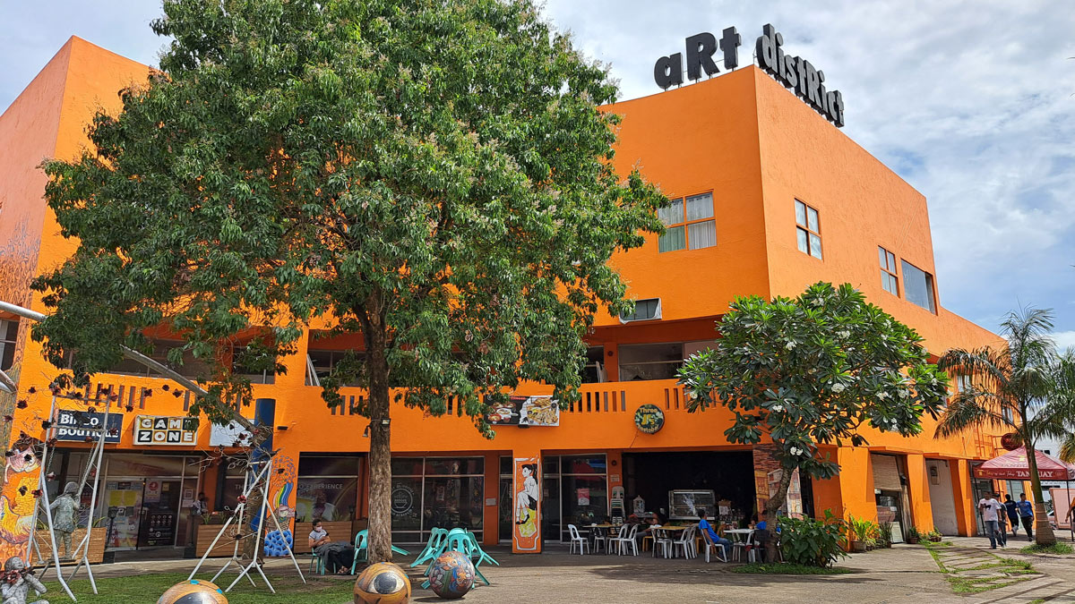 CONTEMPORARY ART TOUR