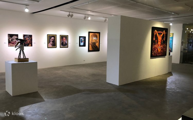 CONTEMPORARY ART TOUR