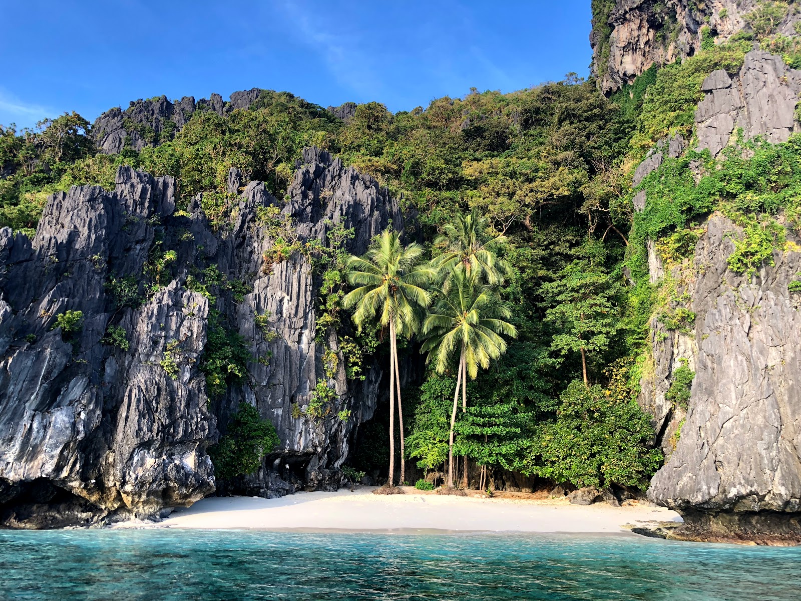 ELNIDO DAY TOUR WITH DRONE JOINER (Island hopping B)