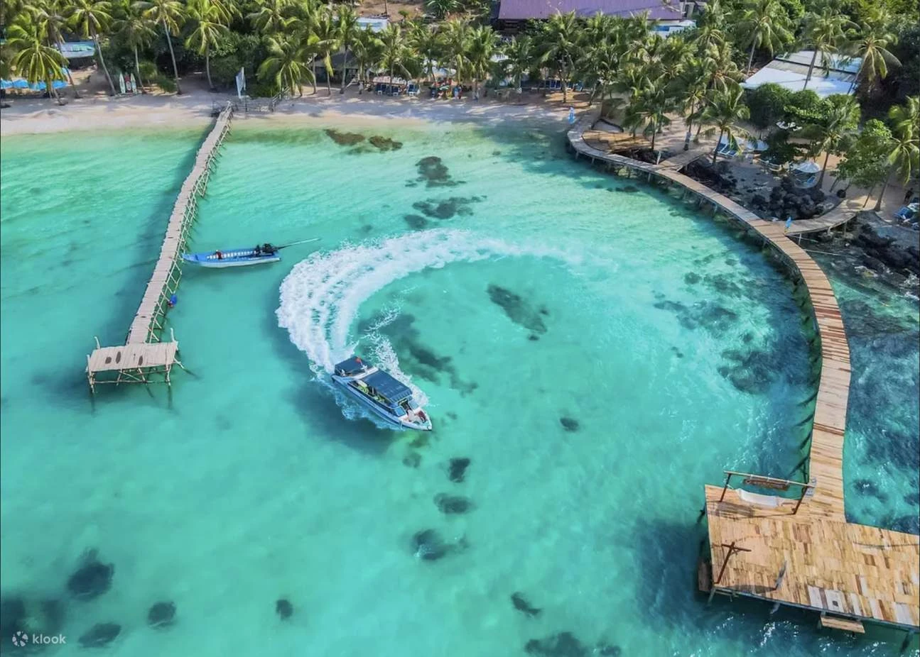 ISLAND HOPPING WITH BUF...