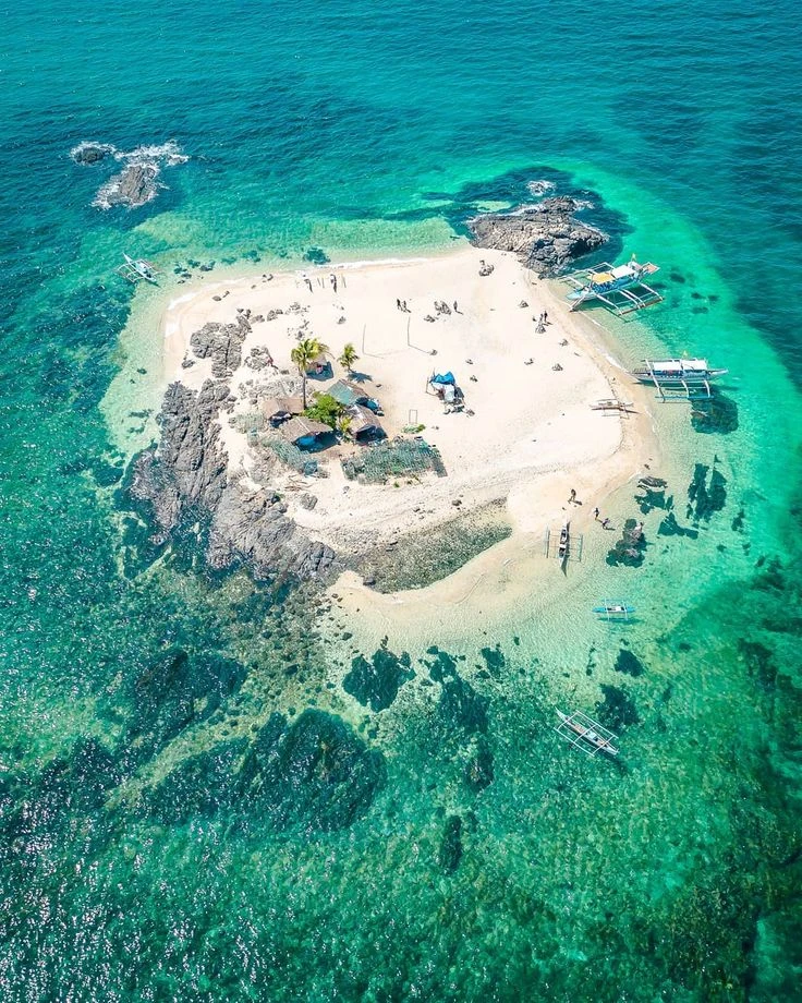 PRIVATE ISLA GIGANTES ISLAND HOPPING DAY TOUR - Ilioilio, Philippines