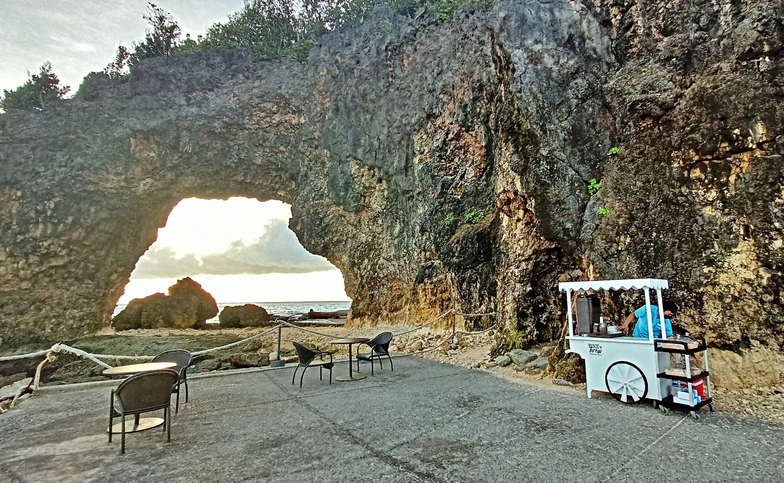 BORACAY PRIVATE LAND TOUR WITH LUNCH (4 HRS TOUR)