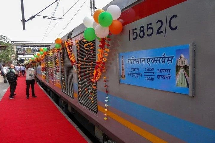 Same Day Taj Mahal Heritage Tour by Train Explore Taj Mahal & Agra Fort