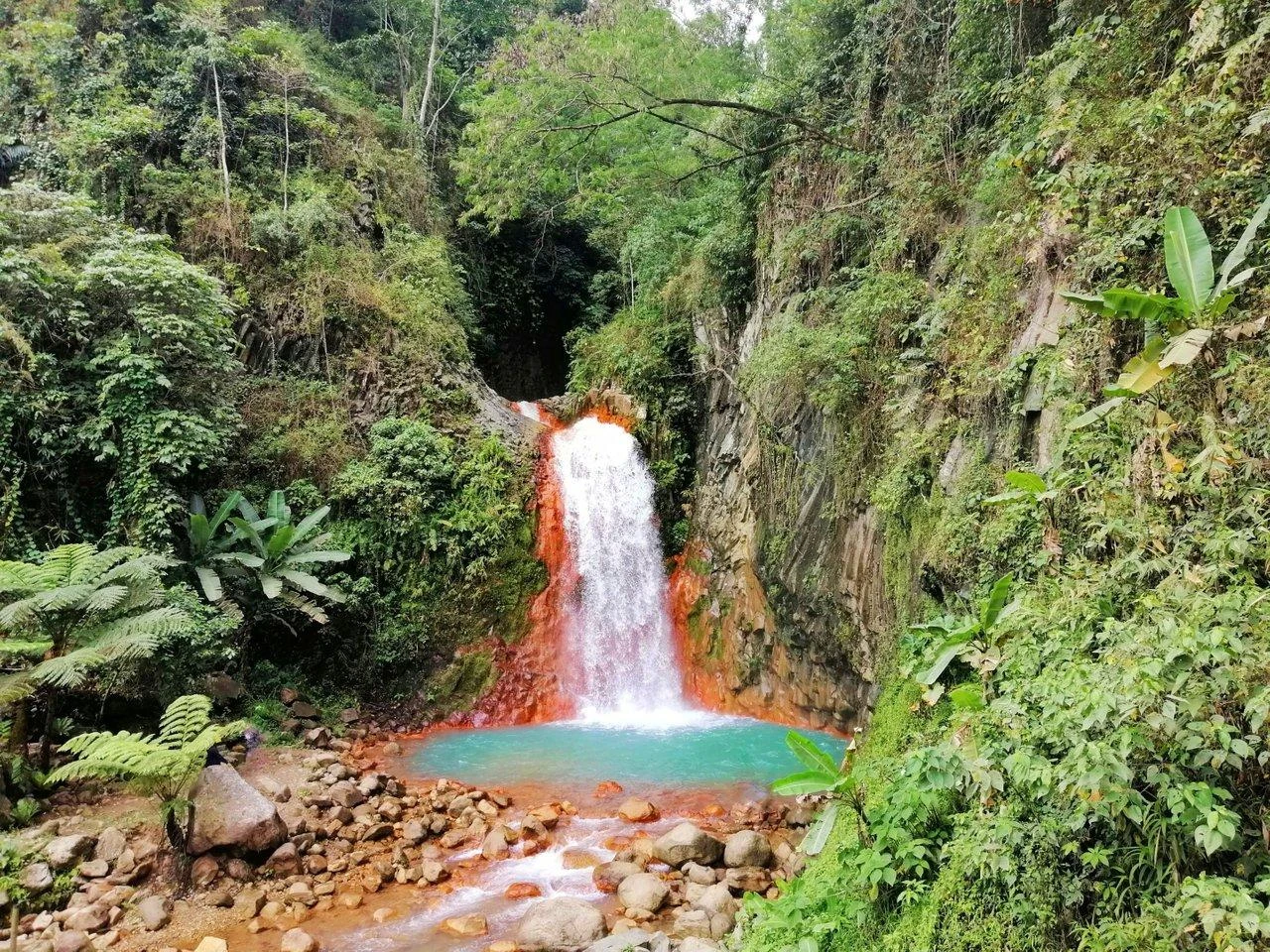 Dumaguete City Tours & Countryside (Tierra, The Barn, Sulfuric Red Rock Hotspring & Pulang Bato)