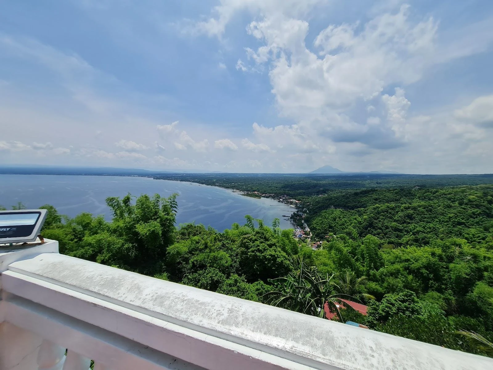 Dumaguete Twin Lake Balinsasayao & Danao - Private Tour