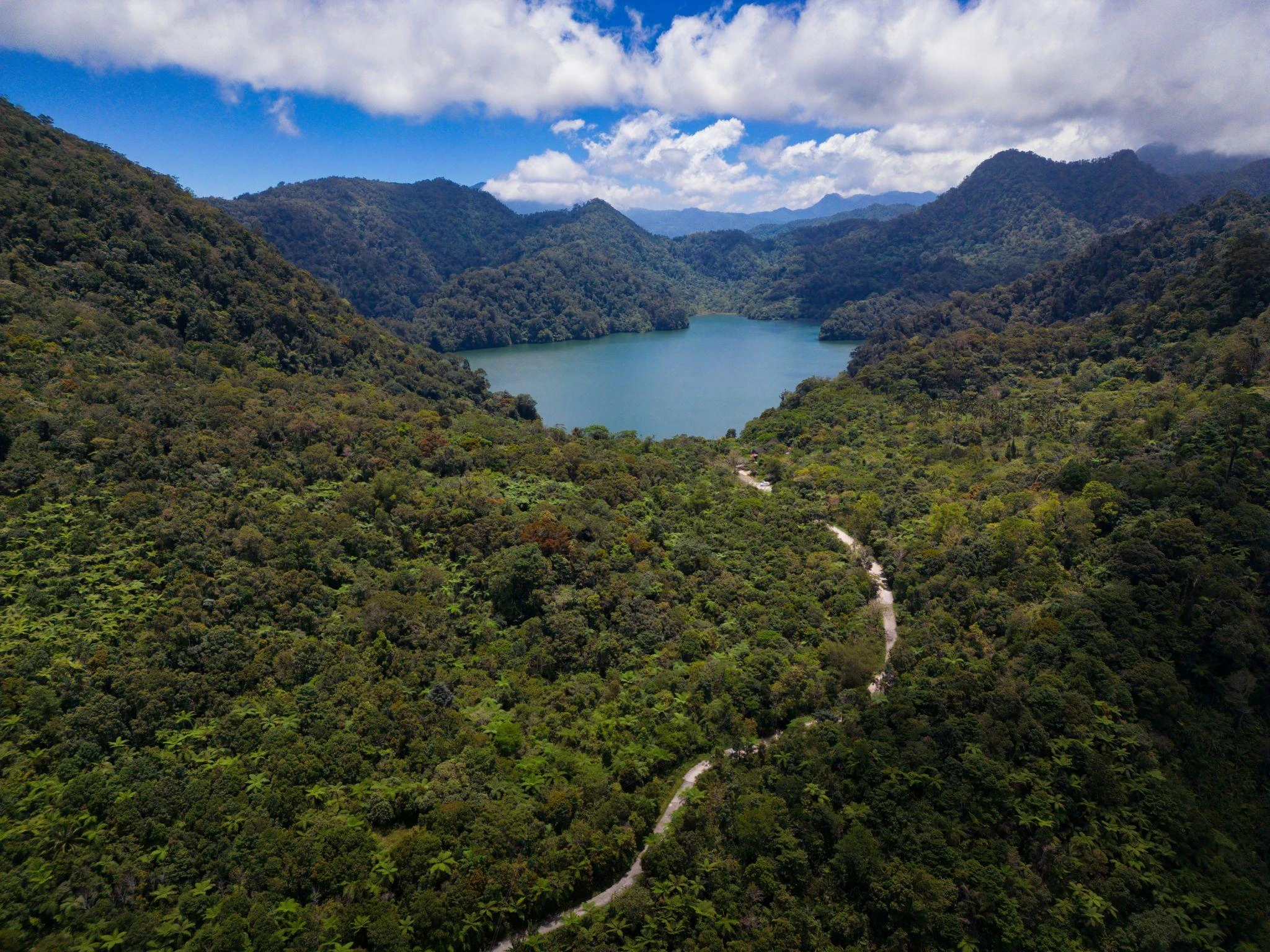 Dumaguete Twin Lake Balinsasayao & Danao - Private Tour
