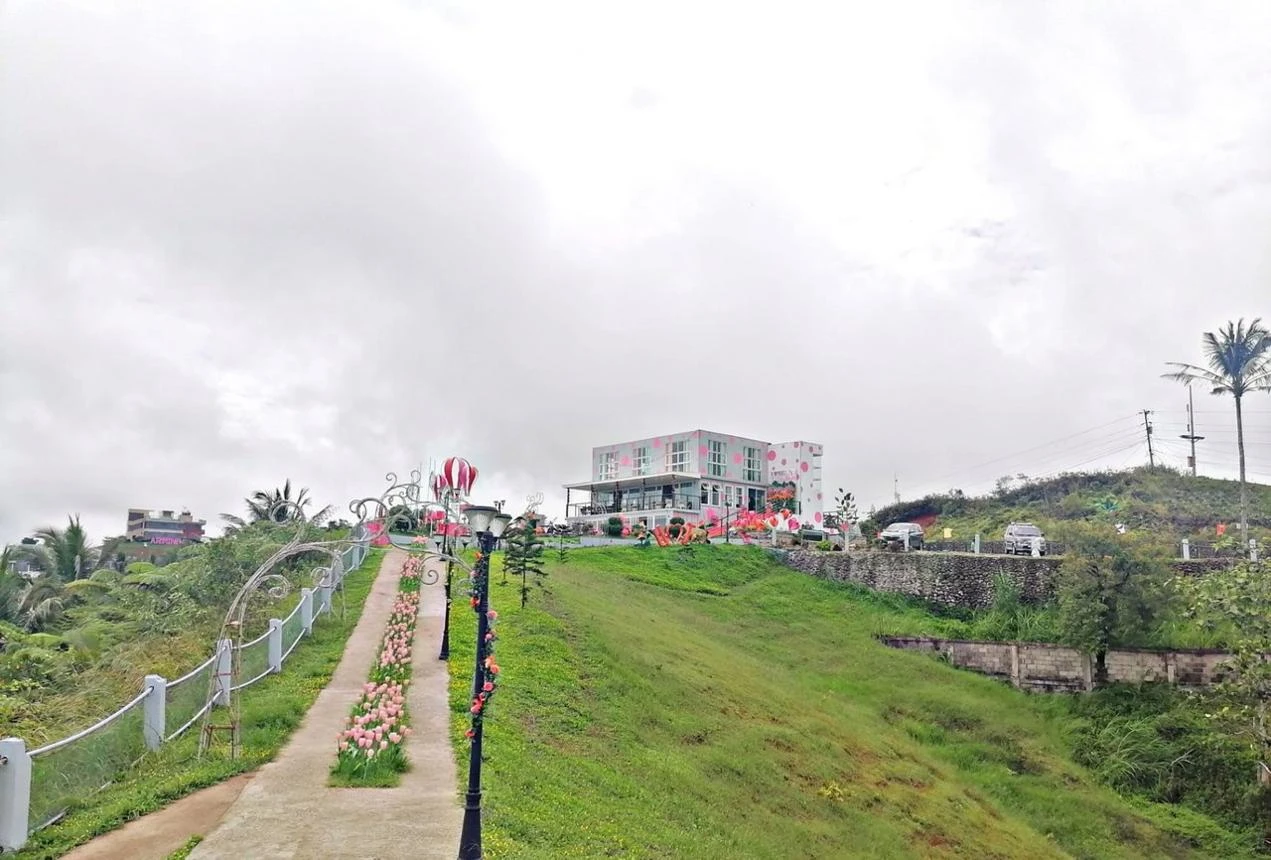 Dumaguete Pamplona Sightseeing Tours w/ Cafe Alicia - Private Tours